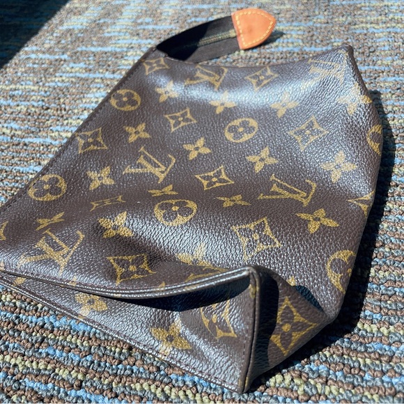 Louis Vuitton Handbags - Louis Vuitton Vintage Toiletry 15 Monogram